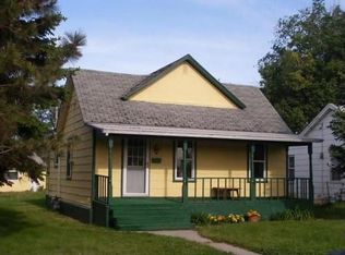 235 Simmons Ave SE, Huron, SD 57350