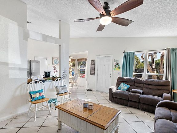 5th image of 1001 SW 133rd Terrace