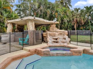 5612 Harding St, Hollywood, FL 33021