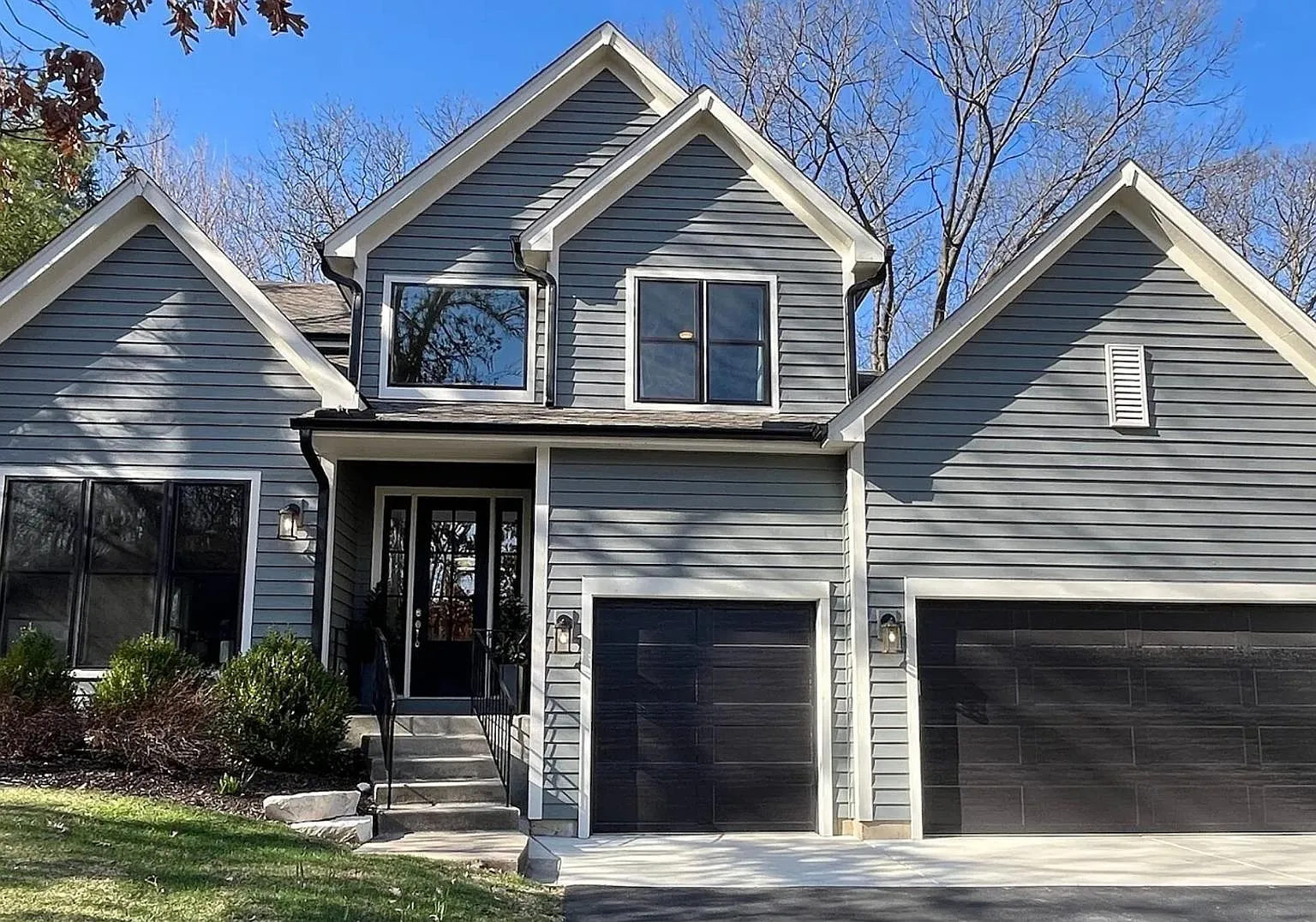 5 bed, 3.5 bath, 3022 sqft, $12,900 — Photo 4