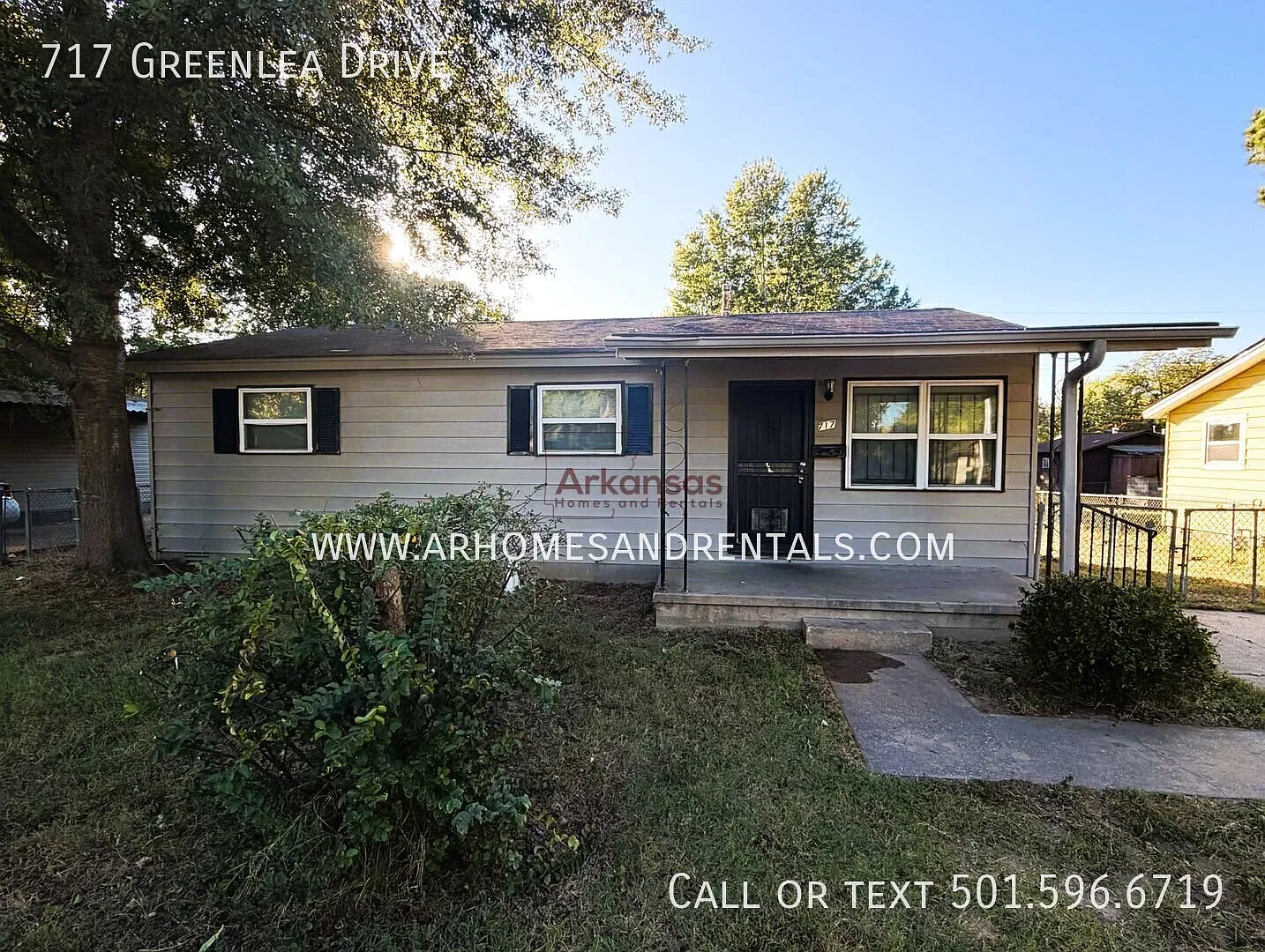 ~ 1/2 Off First Month's Rent ~ 717 Greenlea Drive | 3 Bedrooms | 1 Bathroom — Photo 1