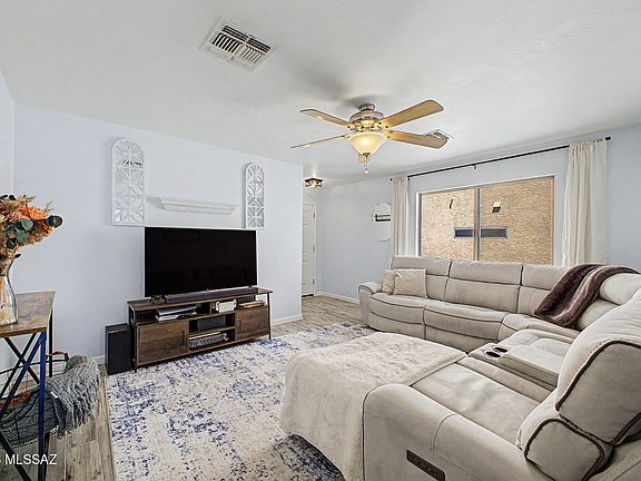 2nd image of 681 W Ash Ridge Dr