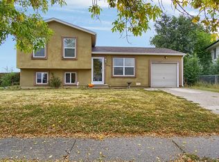 3940 Wylie Ln, Colorado Springs, CO 80916