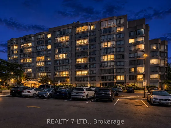 175 Cedar Ave Unit 303, Richmond Hill, ON L4C 9V3