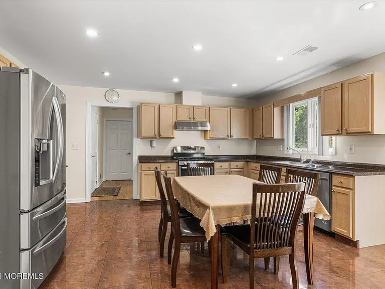 25 Ryan Rd — Photo 11