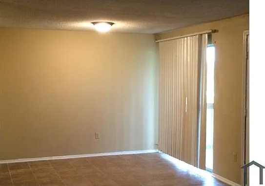 3 bed, 1500 sqft, $1,350 — Photo 2