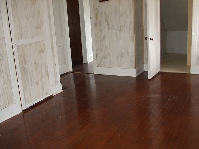 2nd image of 312 E Hickory St
