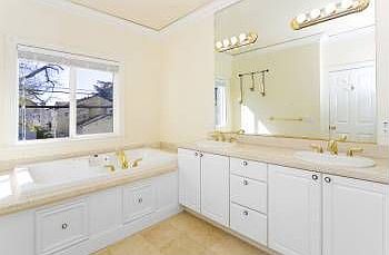 2nd image of 223 E Bellevue Ave
