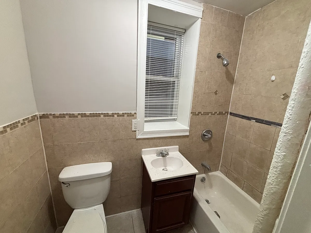 Building Photo - 5304 Palisade Ave #206B