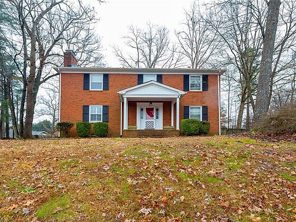 5th image of 1301 Kensington Ct