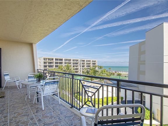 2nd image of 3939 Ocean Dr #Penthouse 9-c