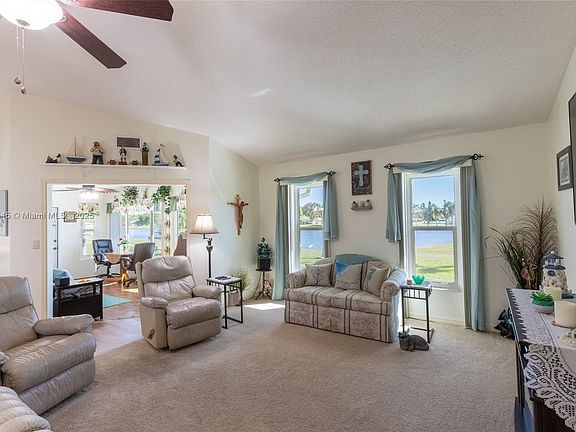 4th image of 7 Lake Side Trl