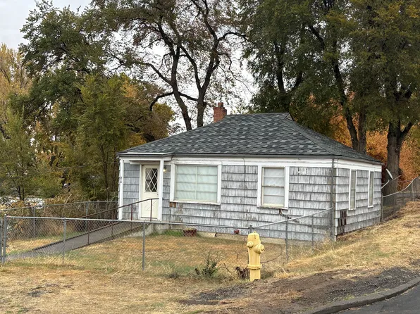 218 SE 19th Dr, Pendleton, OR 97801