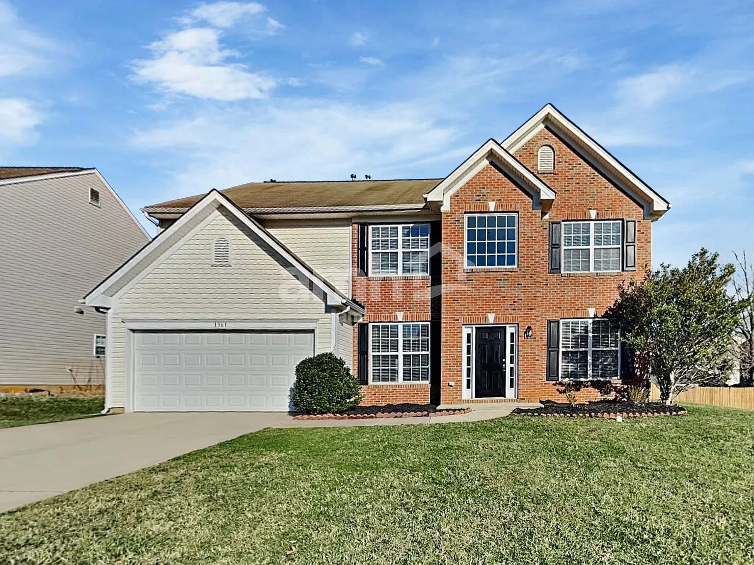 4 bed, 2.5 bath, 2340 sqft, $2,330 — Photo 1