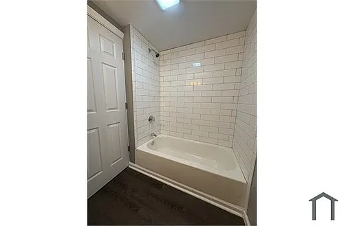 51 Bay St Photo 1