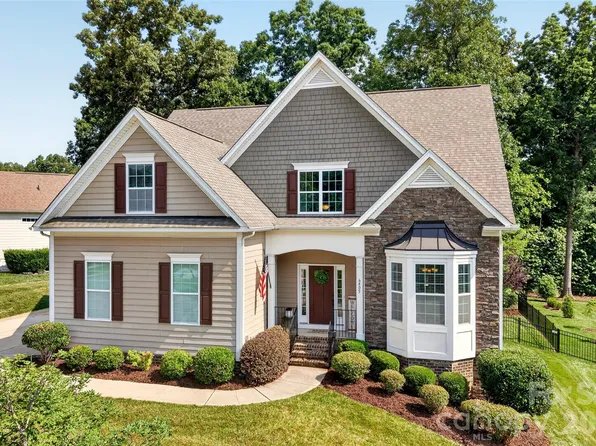 6405 Alba Rose Ln, Huntersville, NC 28078