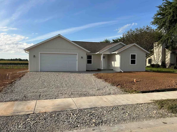 W6689 School Rd, Greenville, WI 54942