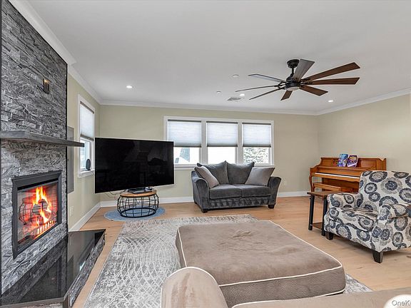 4th image of 3894 Sands Lane