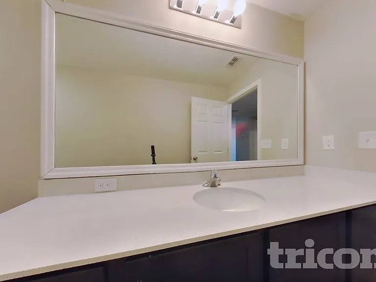 1744 Chatham Green Cir — Photo 15