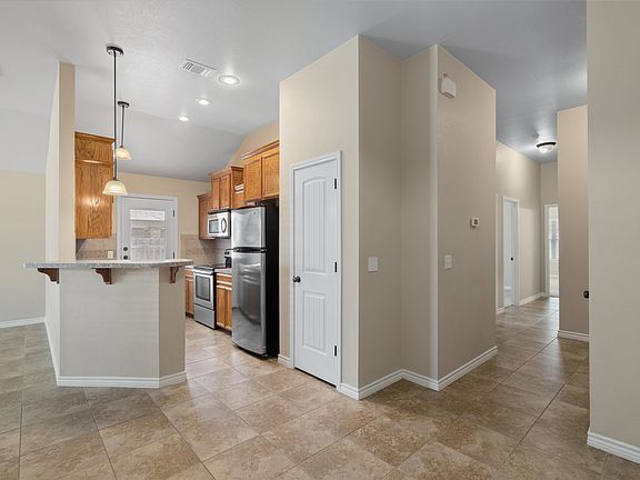 3rd image of 523 Paseo Del Plata #B