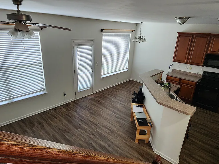 7425 Wallace Ln — Photo 7