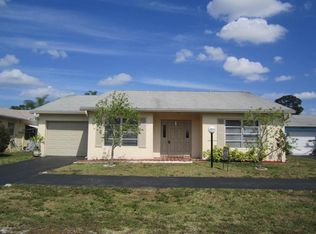 7236 Pineforest Cir, Lake Worth, FL 33467