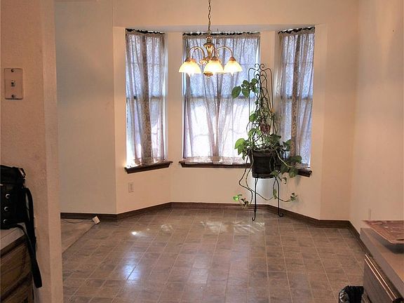 3rd image of 24722 Heartwood Dr