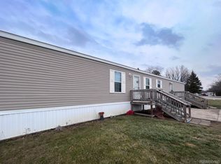 321 Prairie Cir, Carleton, MI 48117