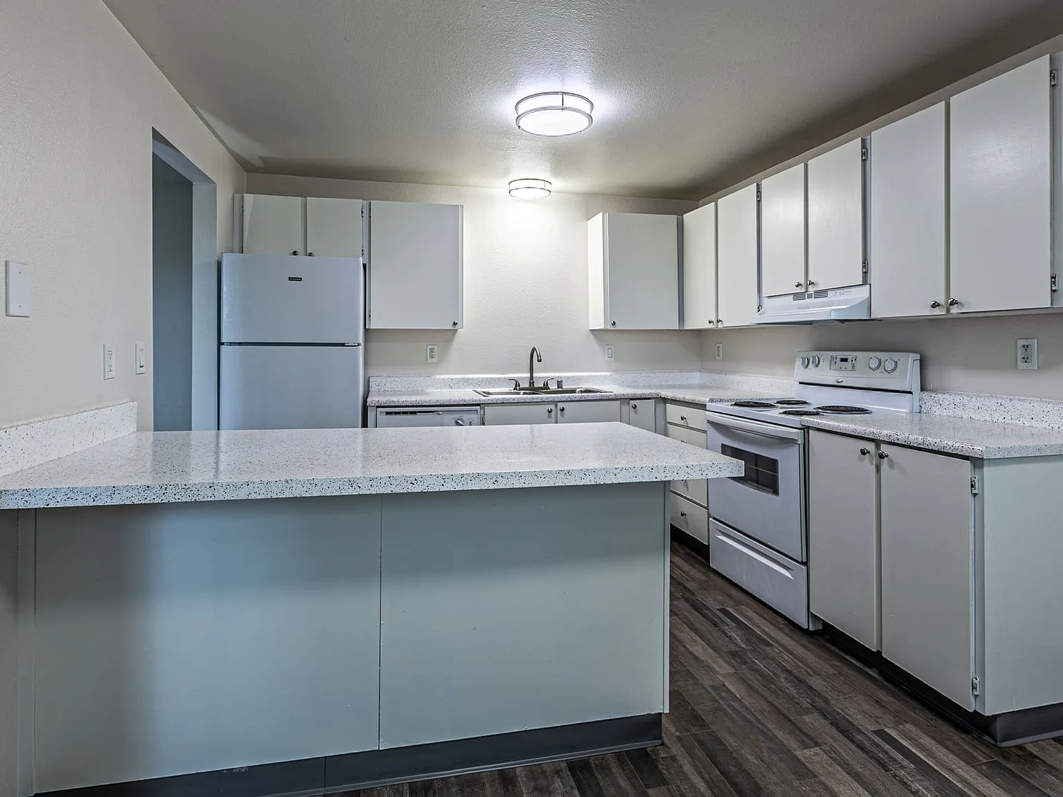 Valley Vista — Photo 4
