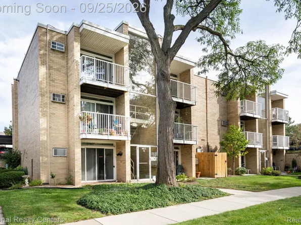 4913 Crooks Rd APT G1, Royal Oak, MI 48073