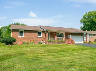 33 Drexel Dr, Rochester, NY 14606