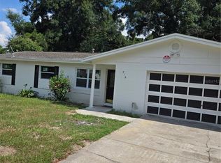 218 E 11th St, Apopka, FL 32703