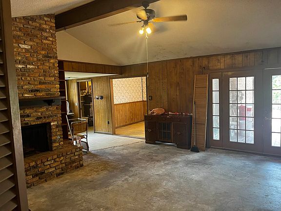 2nd image of 2430 19th St