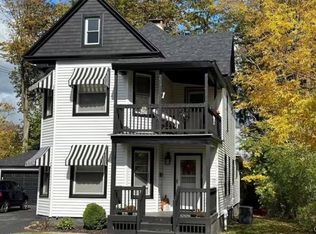 26 Paris Rd, New Hartford, NY 13413