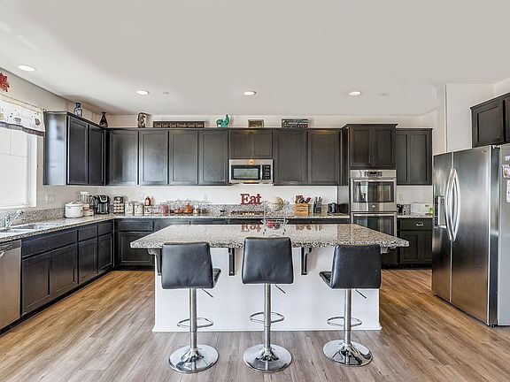 3rd image of 27883 Bay Ave