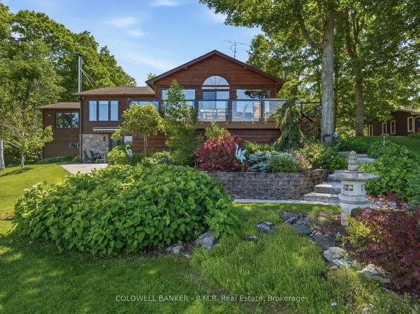 207 Hall Dr, Trent Lakes, ON K0L 1J0