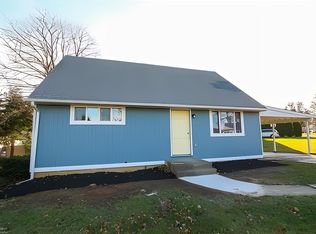 2103 Blossom Ln, Bethlehem, PA 18018