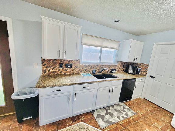 4th image of 7406 Armstrong Ln