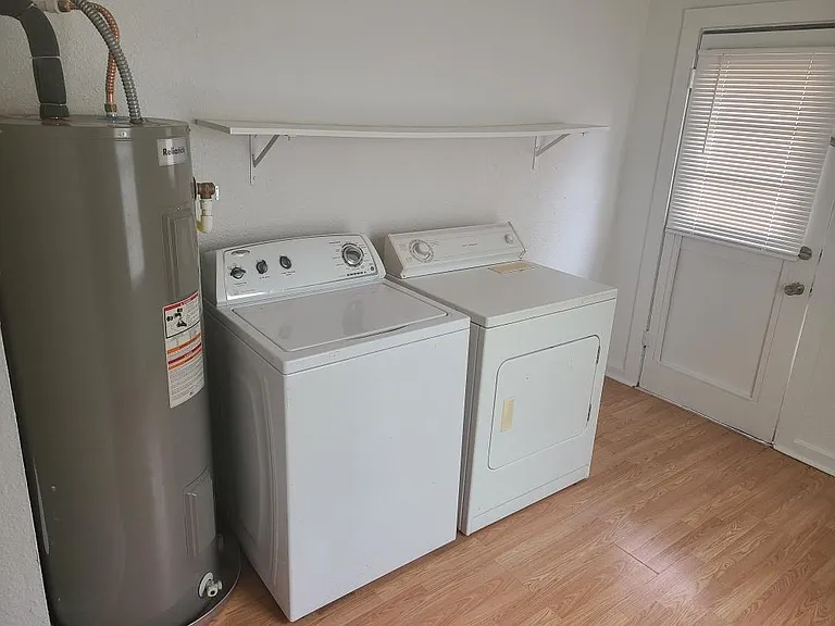 801 Vernon St — Photo 11