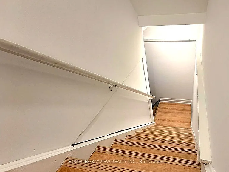 110 Woodpark Pl #BASEMENT — Photo 4