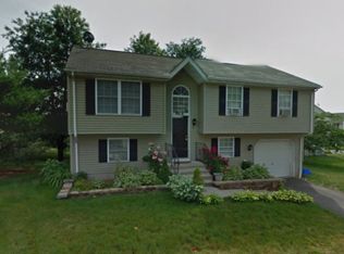 31 Bennett Cir, Hartford, CT 06120