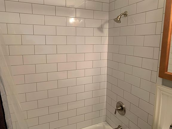 4th image of 414 Blaze Ave