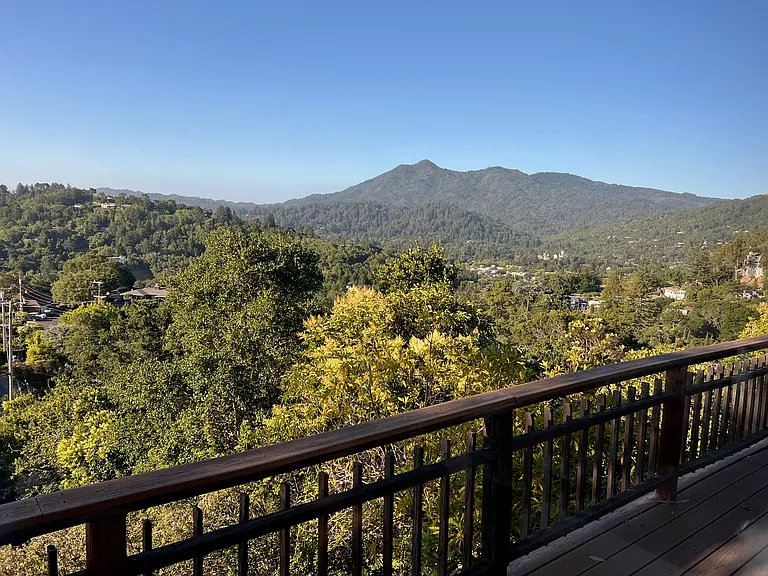 Sequoia Dr — Photo 1
