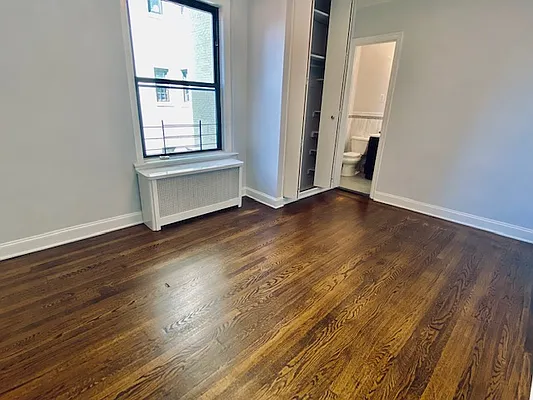 Rented by Compass | media 30