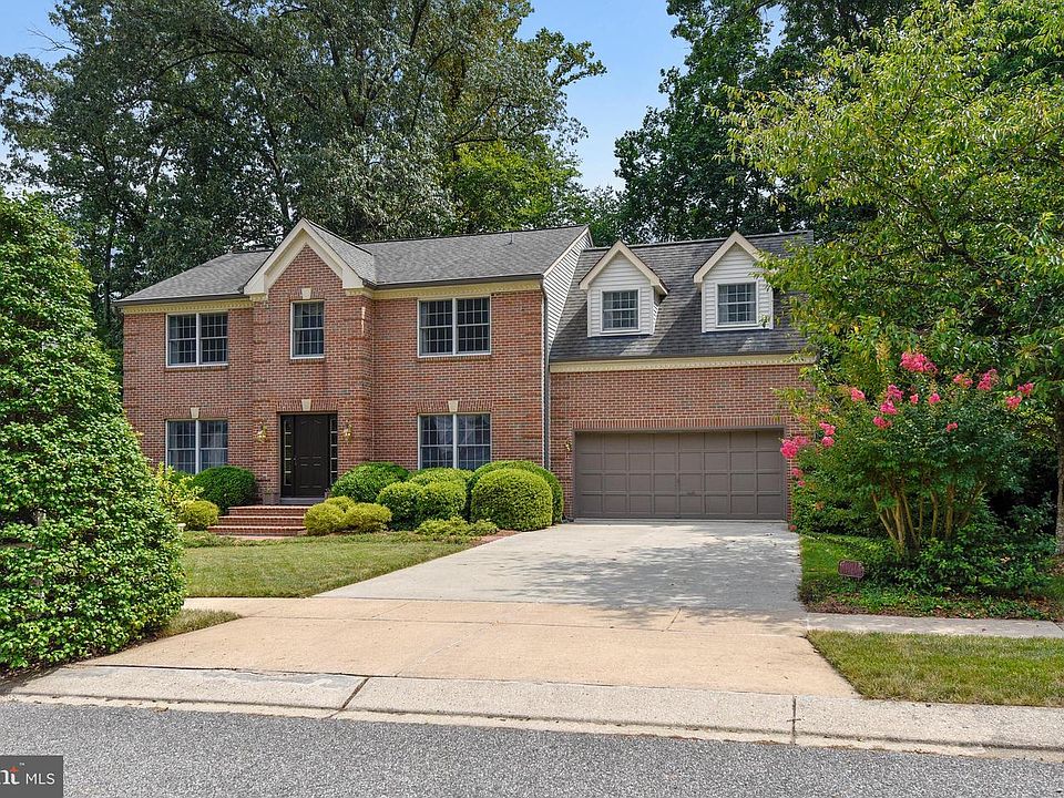 1st image of 1017 Summer Hill Dr