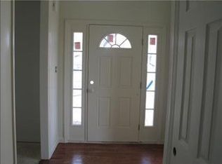 3033 Willowbrook Dr, Bridgeville, PA 15017