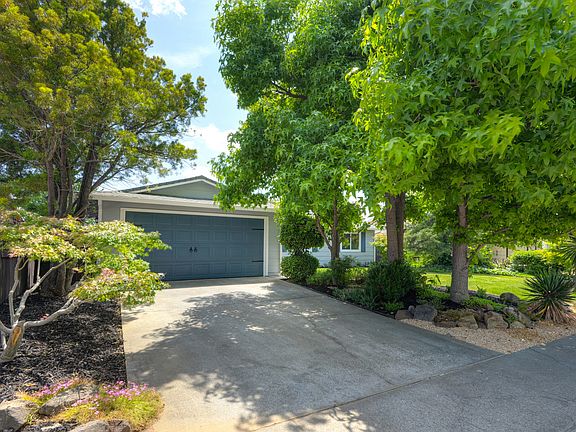 2nd image of 8274 Newfield Cir