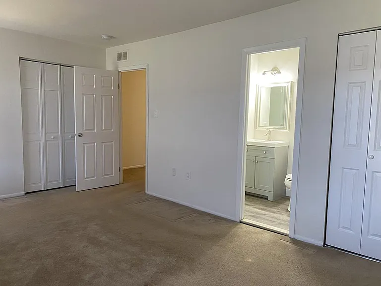 215 East Ct #215 — Photo 12