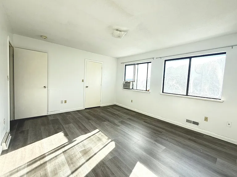 9 Jewett St #11 — Photo 3