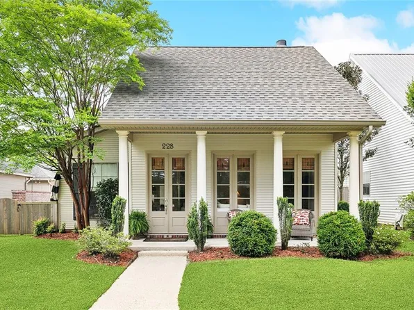 228 Shady Pond Ln, Covington, LA 70435